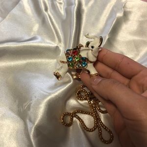 ✨Blinged Out Elephant Gold Necklace🐘